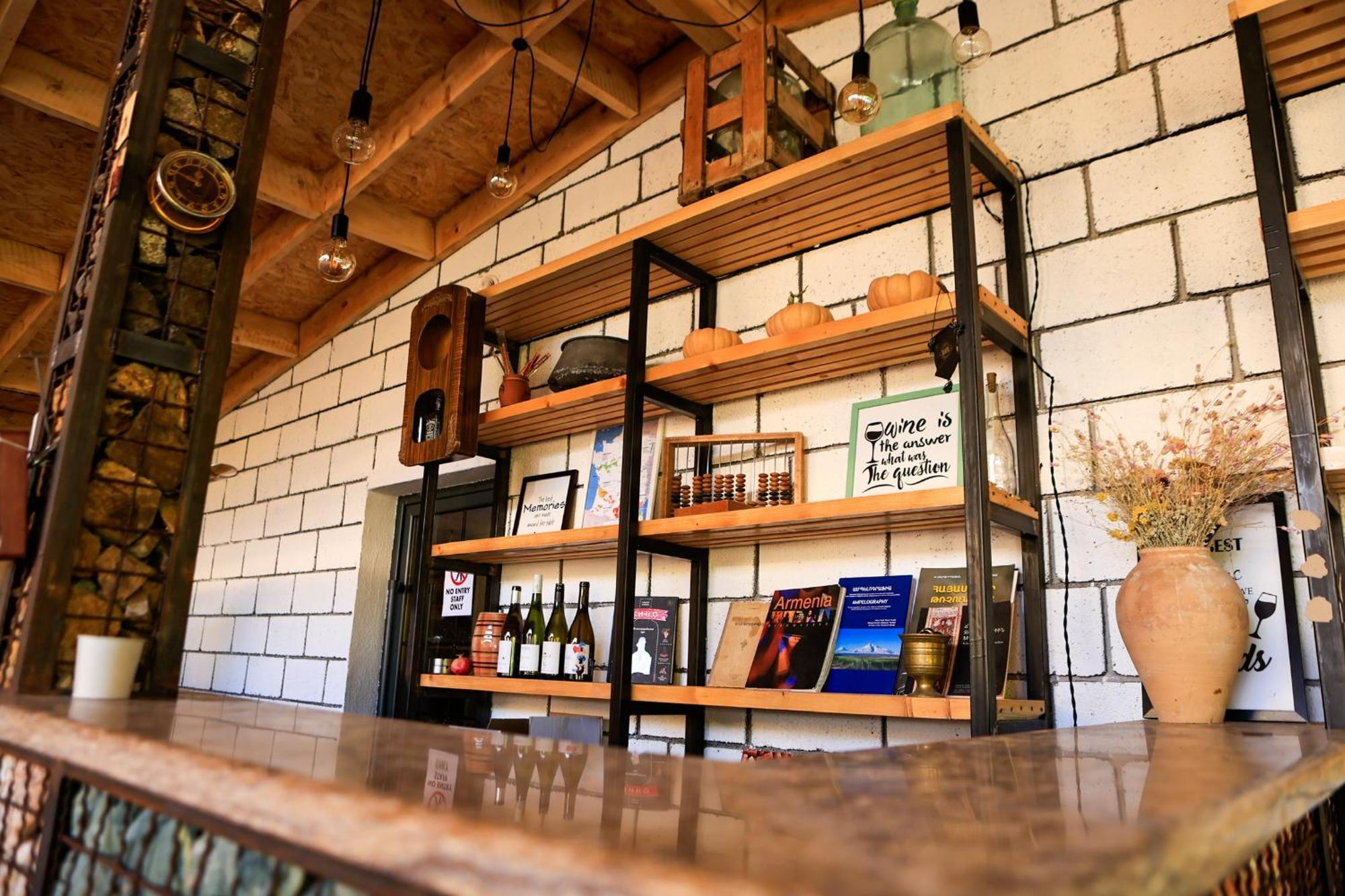 Areni Wine Art Bed & Breakfast Екстериор снимка